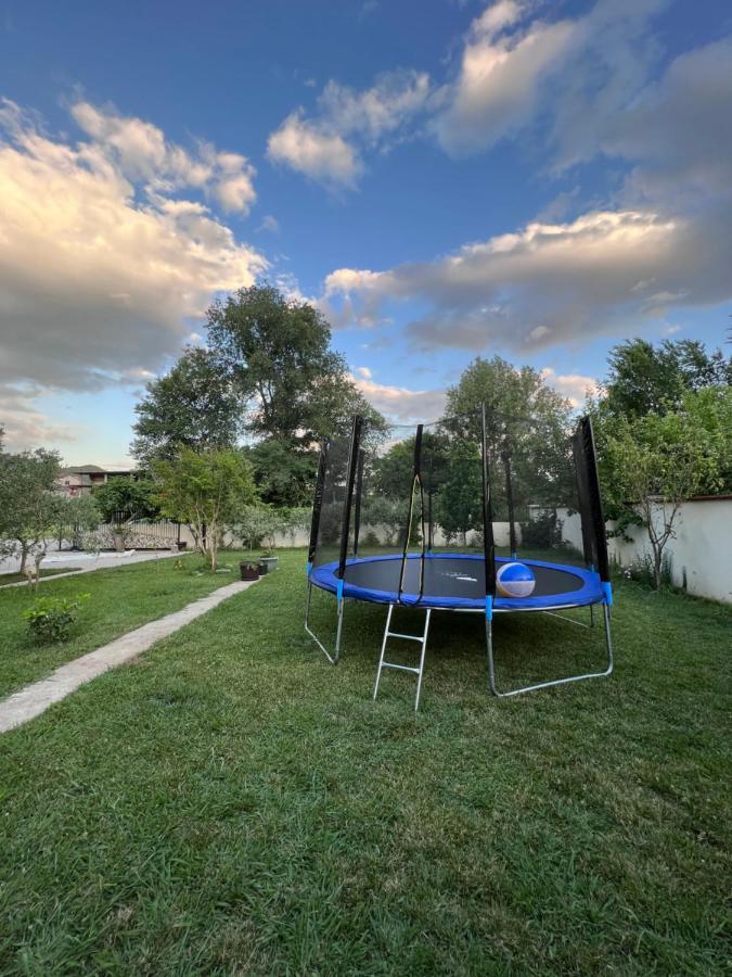 Apartmani Vivami Будва Екстер'єр фото