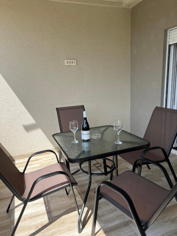 Apartmani Vivami Будва Екстер'єр фото